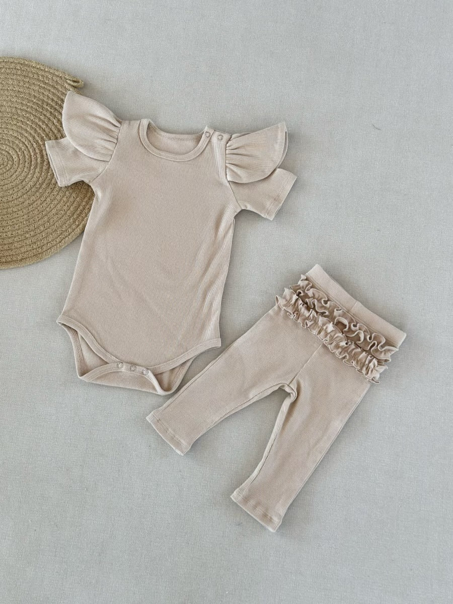 AW2024 Baby Baby Bodysuit Baby Bottoms Baby Cotton Set Baby Set Back to School Kids Clothes Cotton Cotton Set Google new School Ribbed Cotton Flutter Sleeve Bodysuit and Ruffle Bum Leggings Set Isla + Bo